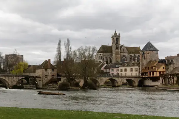 Monte Escalier Conseils Entreprise Monte escalier Moret-Loing-et-Orvanne